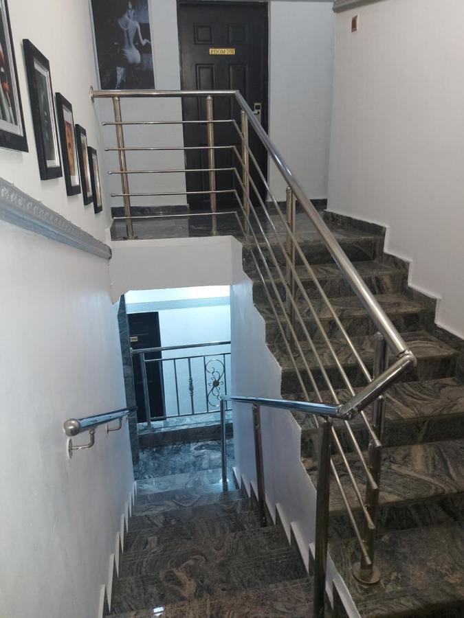 Rush Hotel & Apartments Lagos Eksteriør bilde